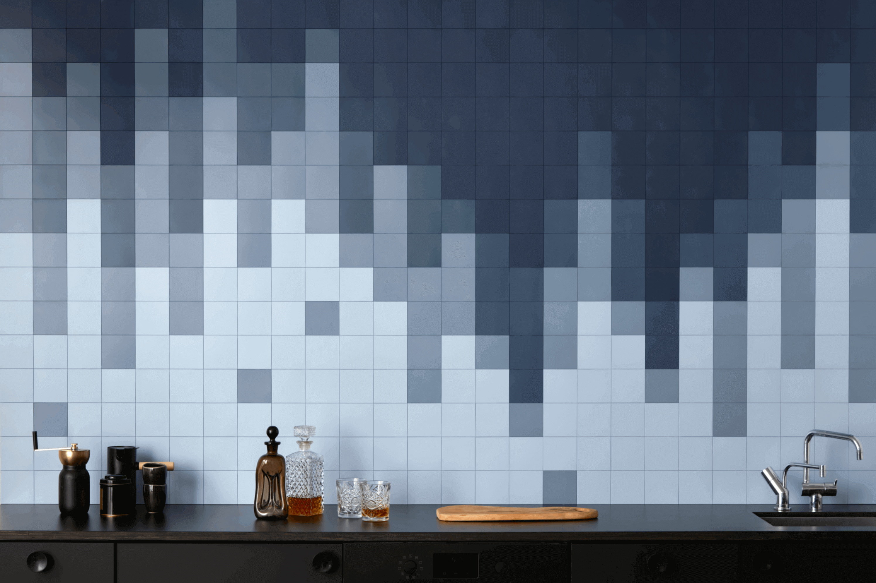 Bleu Piscine | Faciles à poser, interchangeable, pour vos rénovations DIY, cuisine, dosseret, salle de bain et applications murales. Achetez tendance - Click'n tile au Canada.