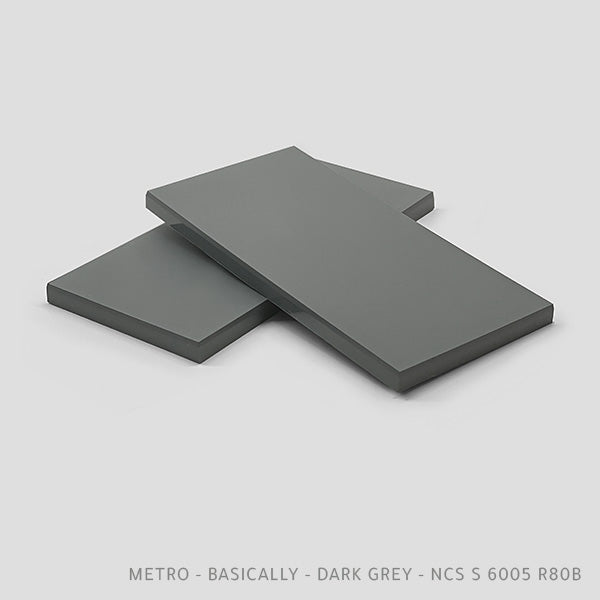 #couleur_Basically Dark Grey
