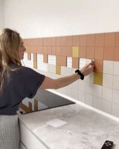 Vert Gazon | Faciles à poser, interchangeable, pour vos rénovations DIY, cuisine, dosseret, salle de bain et applications murales. Achetez tendance - Click'n tile au Canada.