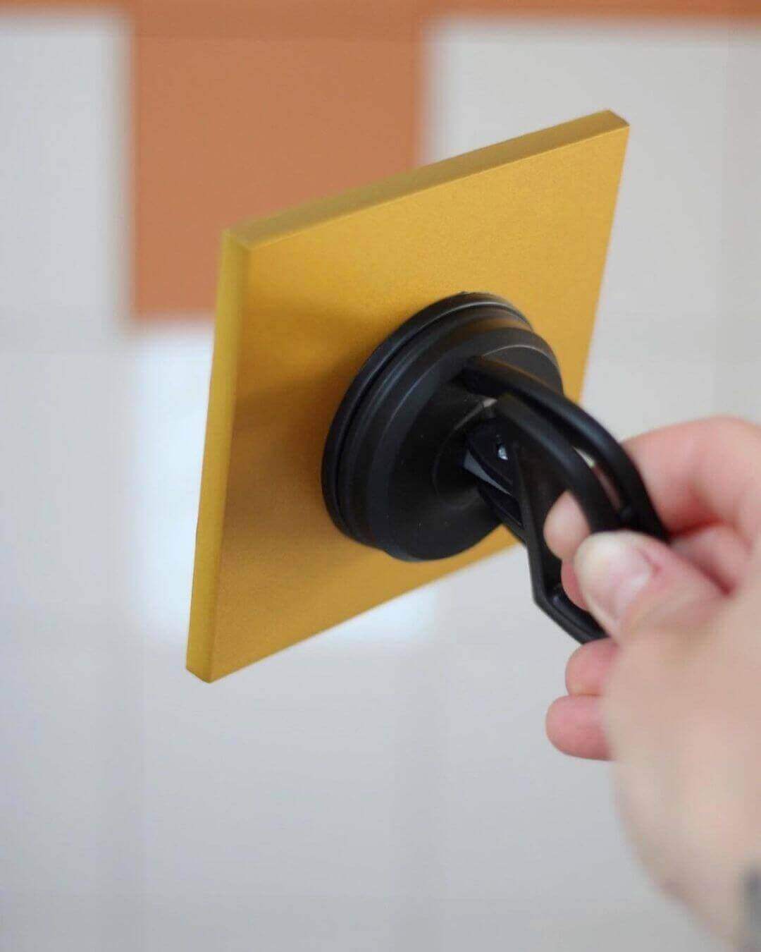 Brun Sable | Faciles à poser, interchangeable, pour vos rénovations DIY, cuisine, dosseret, salle de bain et applications murales. Achetez tendance - Click'n tile au Canada.